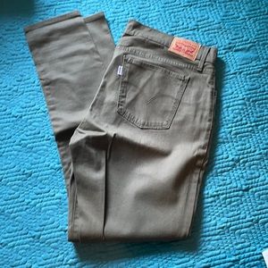 Levi jeans